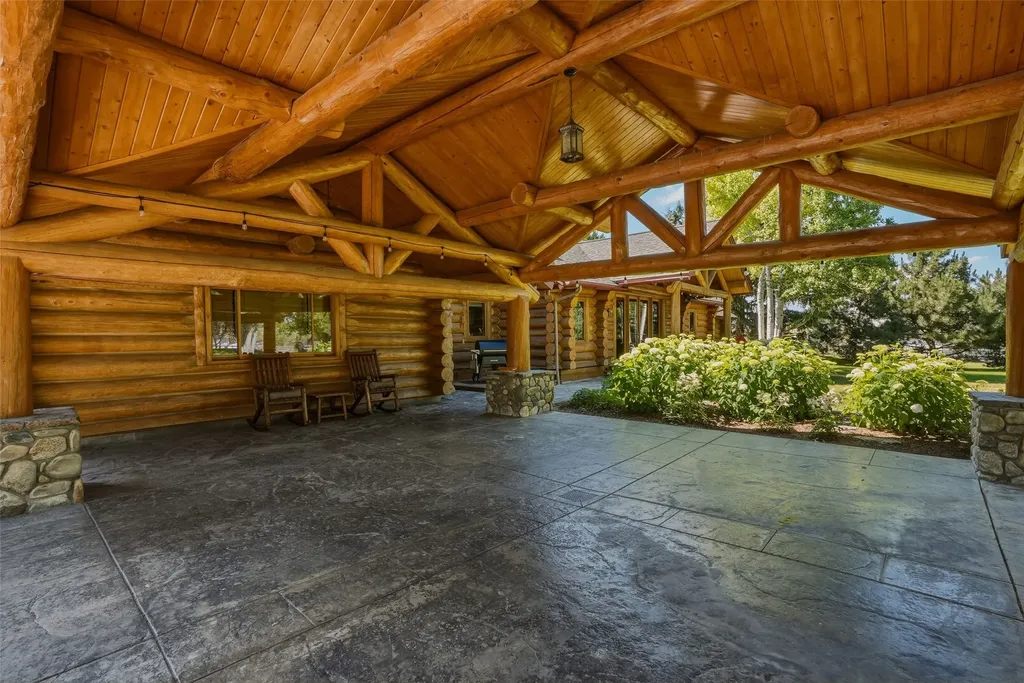 533 Diamond 3 Road Corvallis MT 59828