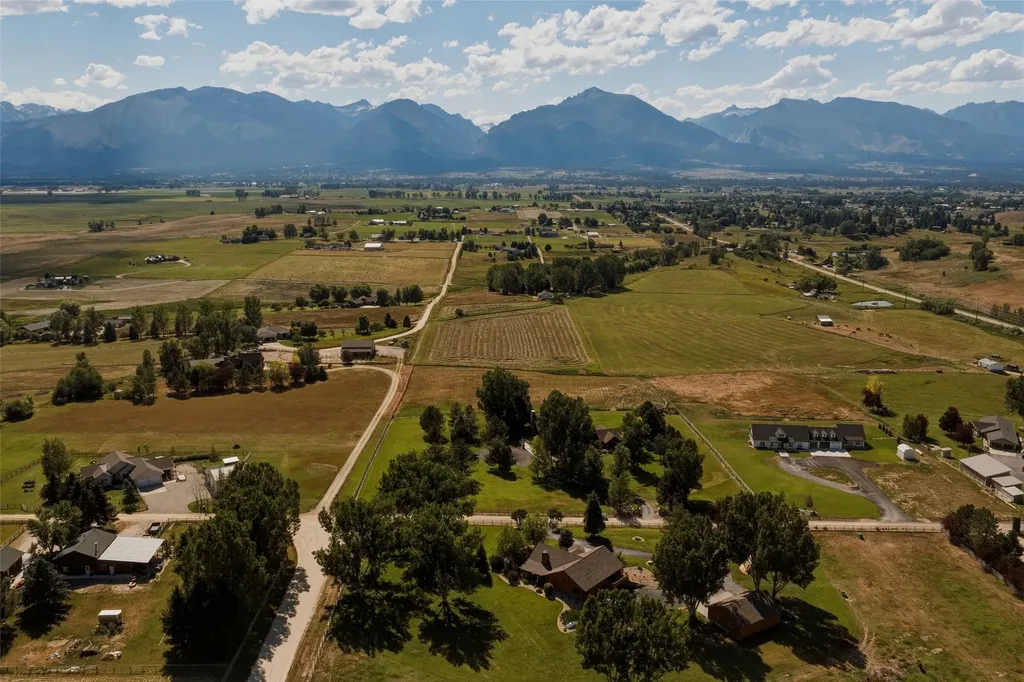 533 Diamond 3 Road Corvallis MT 59828