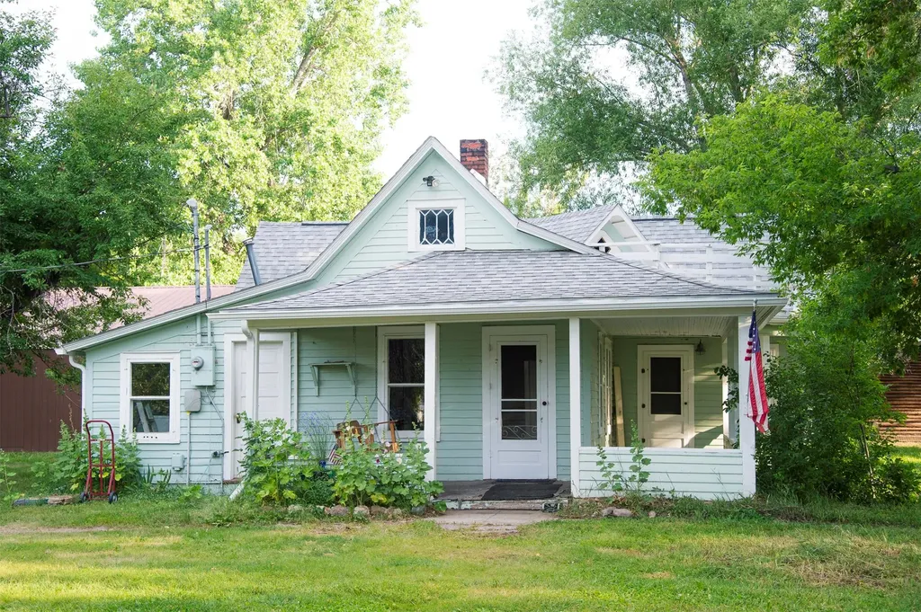 306 4th Avenue SW Choteau MT 59422