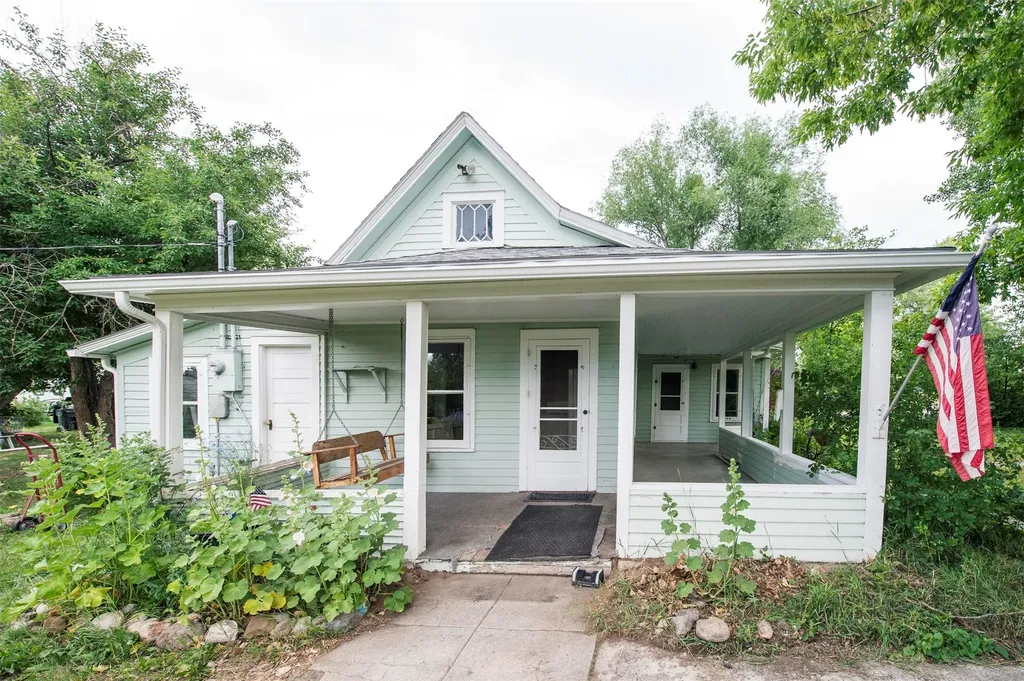 306 4th Avenue SW Choteau MT 59422