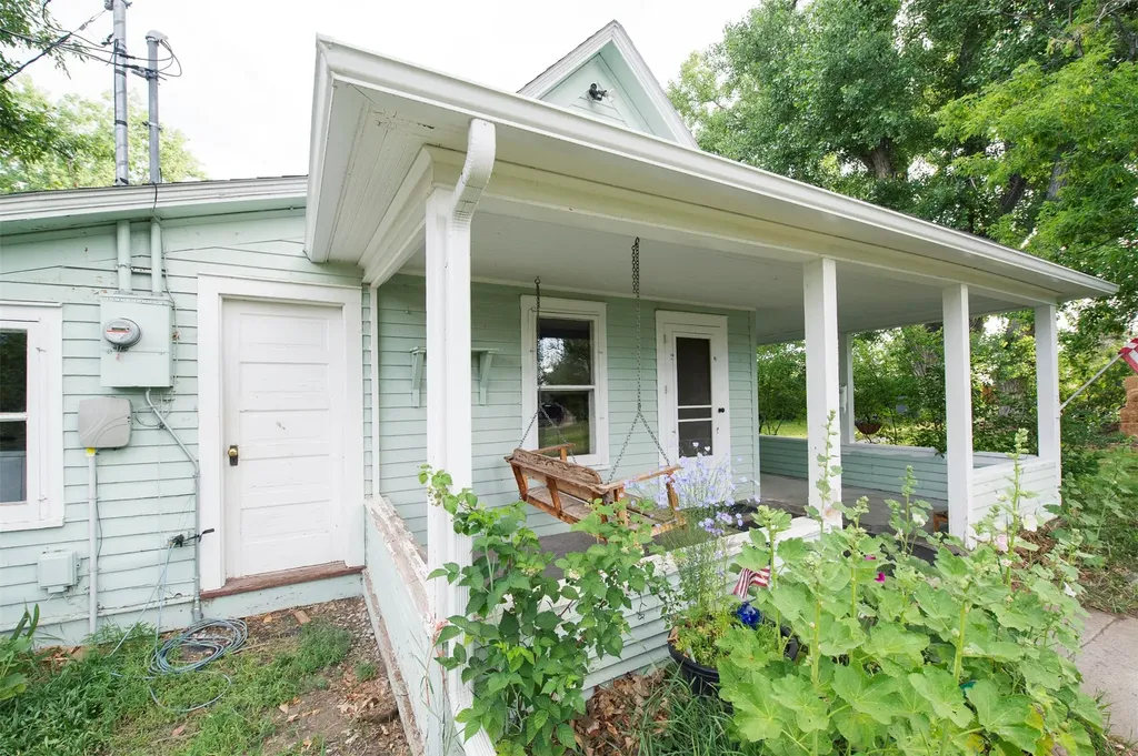 306 4th Avenue SW Choteau MT 59422