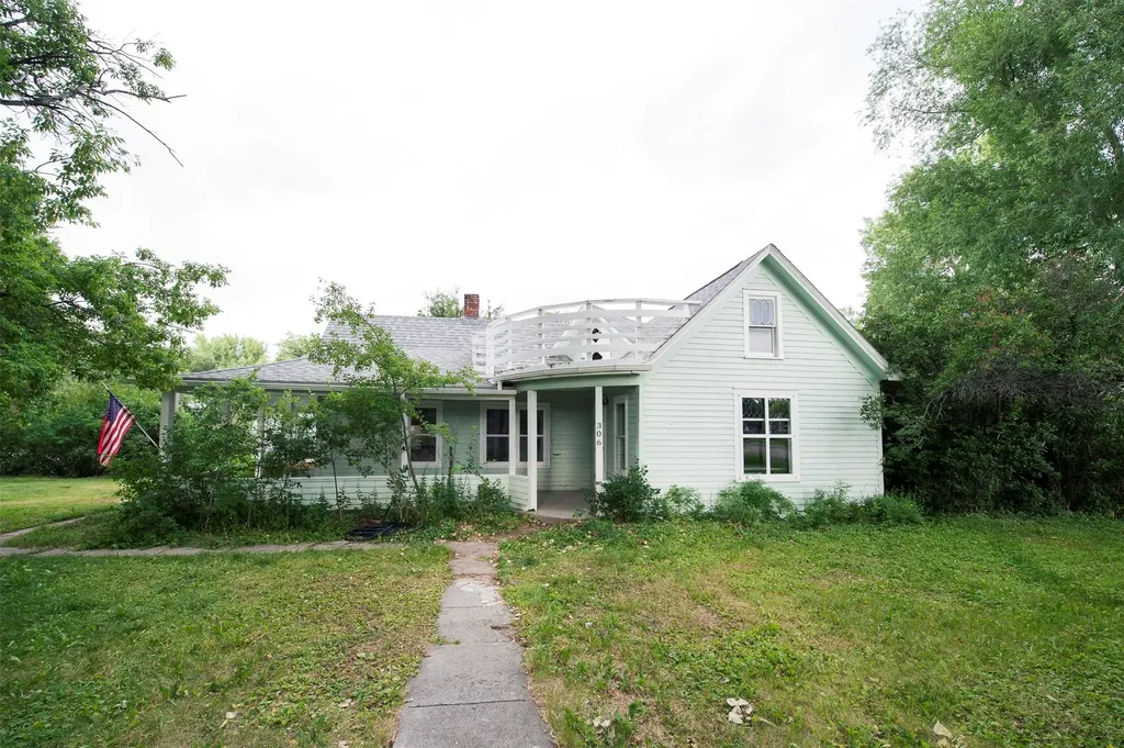 306 4th Avenue SW Choteau MT 59422
