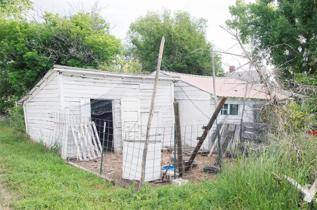 306 4th Avenue SW Choteau MT 59422