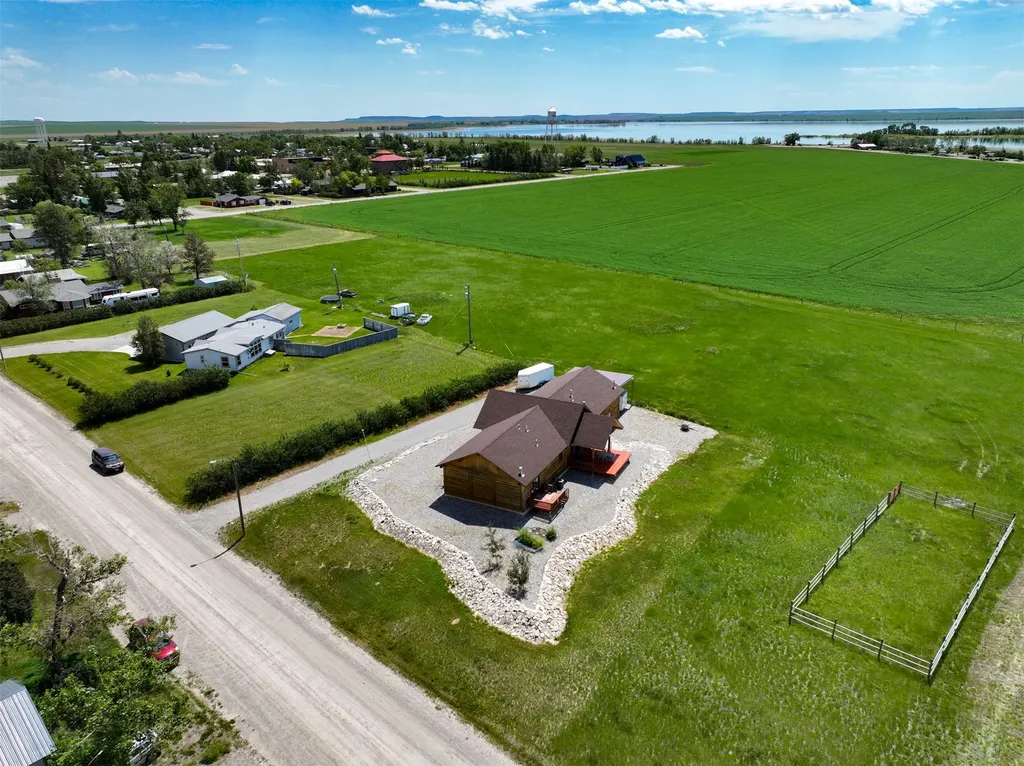 10 Dupuyer Avenue Valier MT 59486