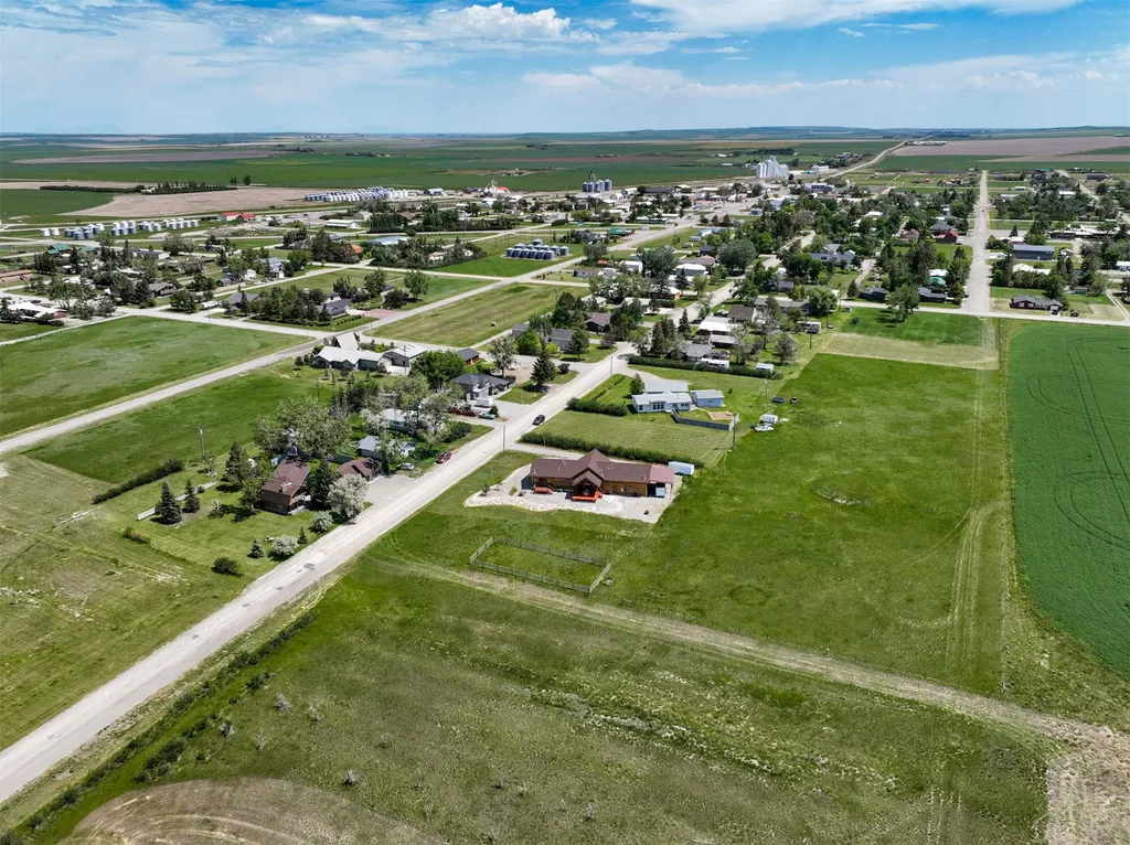 10 Dupuyer Avenue Valier MT 59486