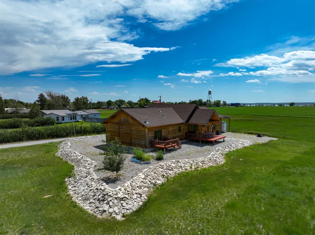 10 Dupuyer Avenue Valier MT 59486