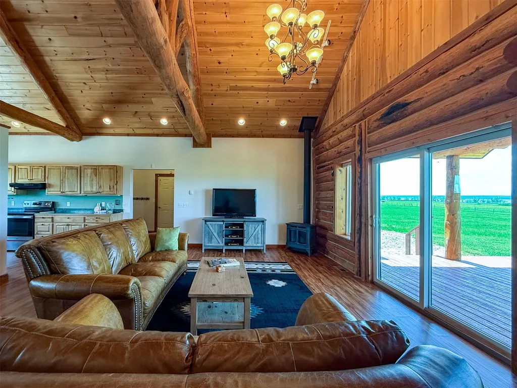 10 Dupuyer Avenue Valier MT 59486