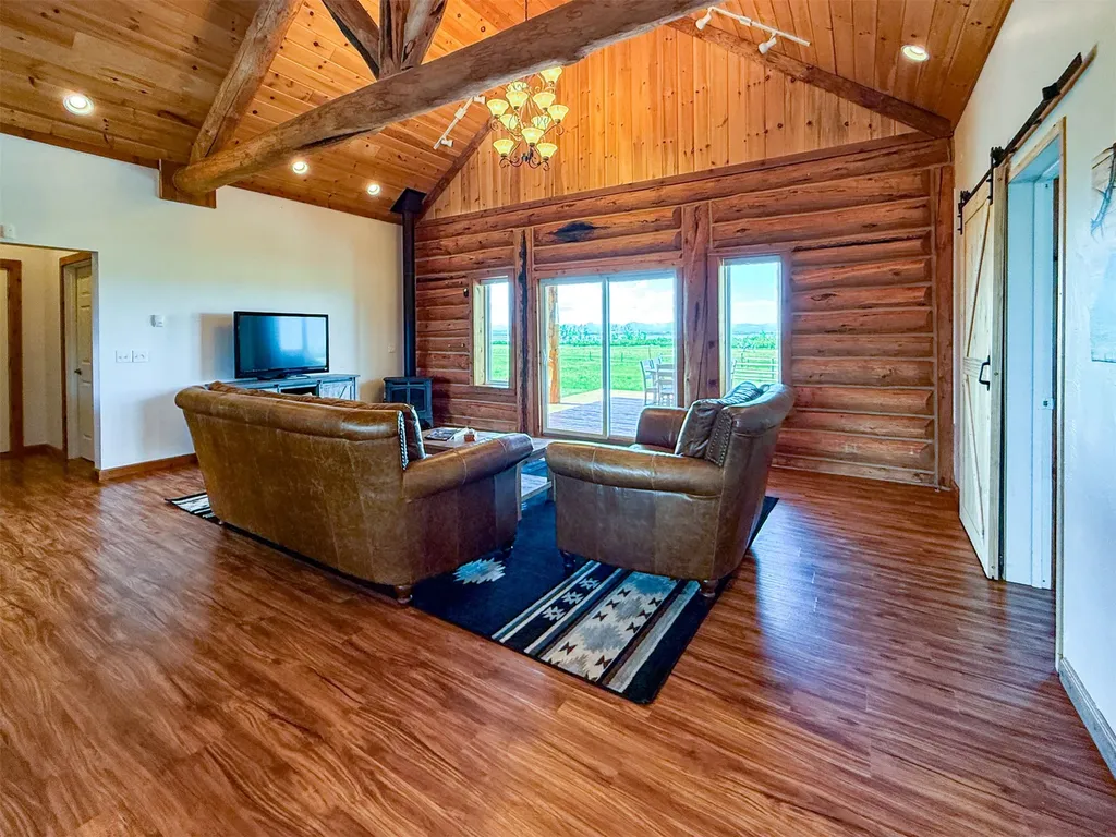 10 Dupuyer Avenue Valier MT 59486