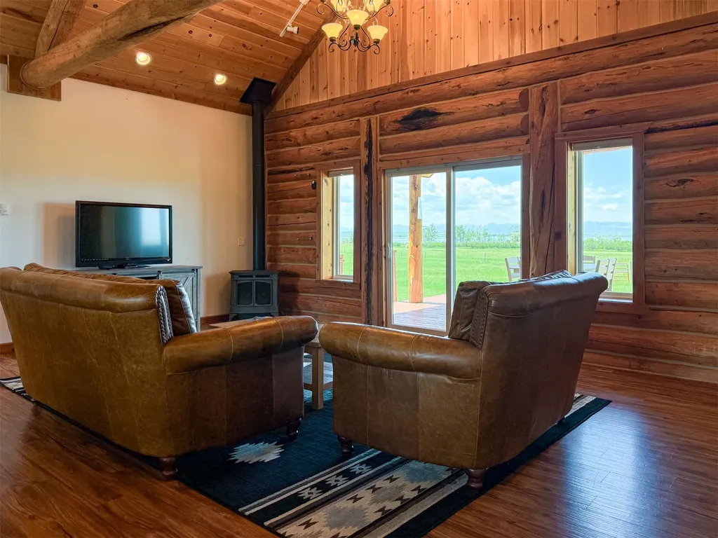 10 Dupuyer Avenue Valier MT 59486