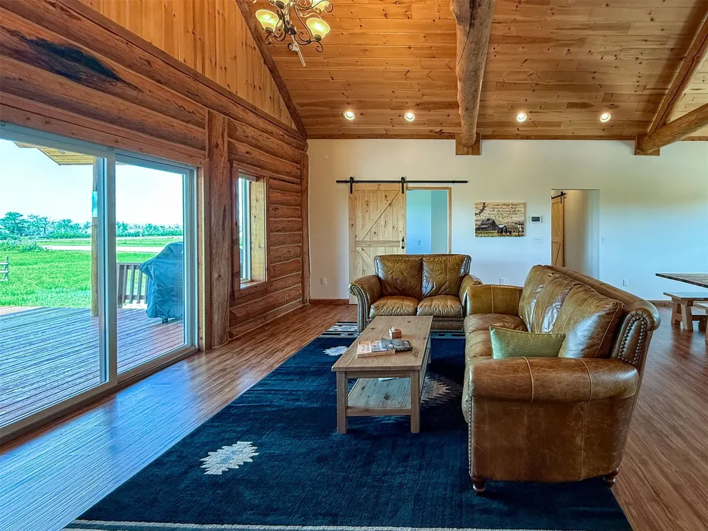 10 Dupuyer Avenue Valier MT 59486