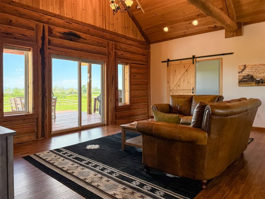 10 Dupuyer Avenue Valier MT 59486