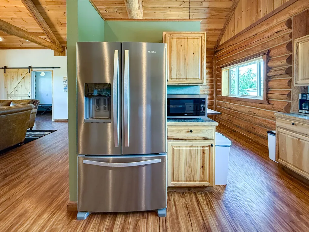 10 Dupuyer Avenue Valier MT 59486