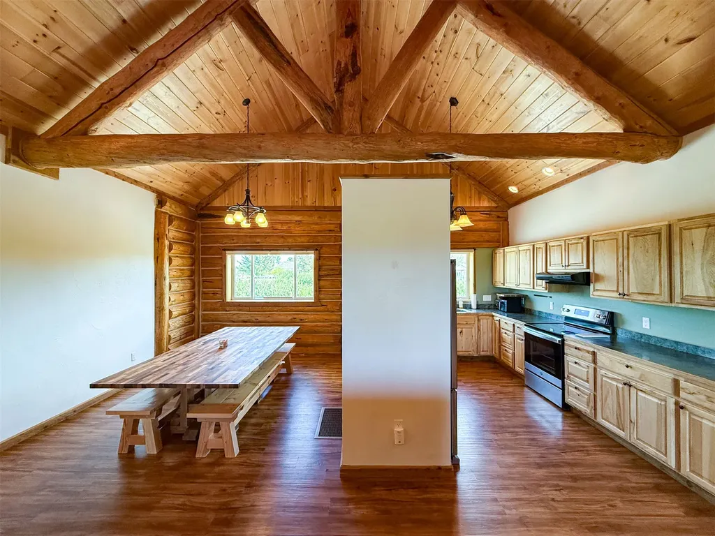 10 Dupuyer Avenue Valier MT 59486