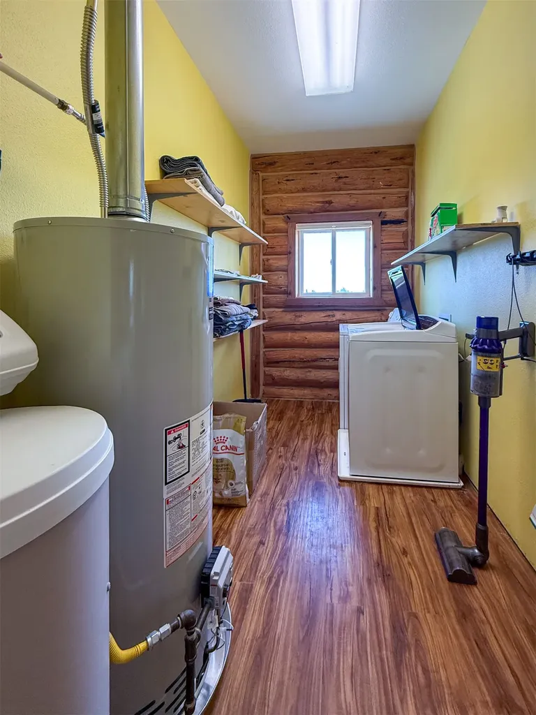 10 Dupuyer Avenue Valier MT 59486