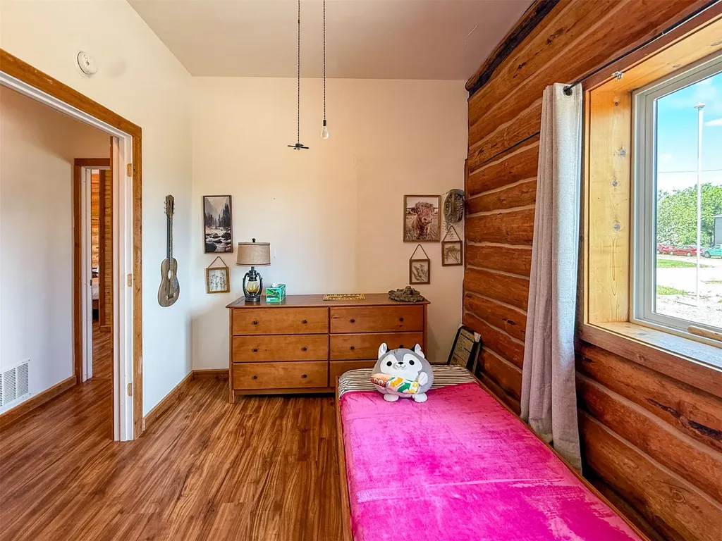 10 Dupuyer Avenue Valier MT 59486
