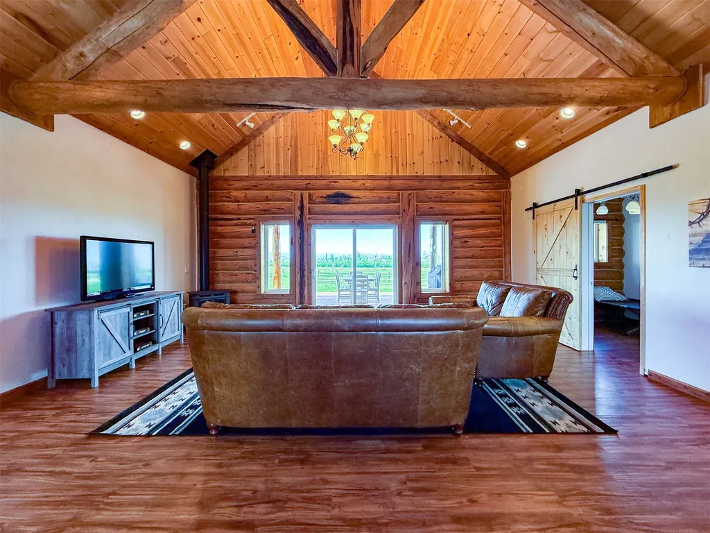 10 Dupuyer Avenue Valier MT 59486