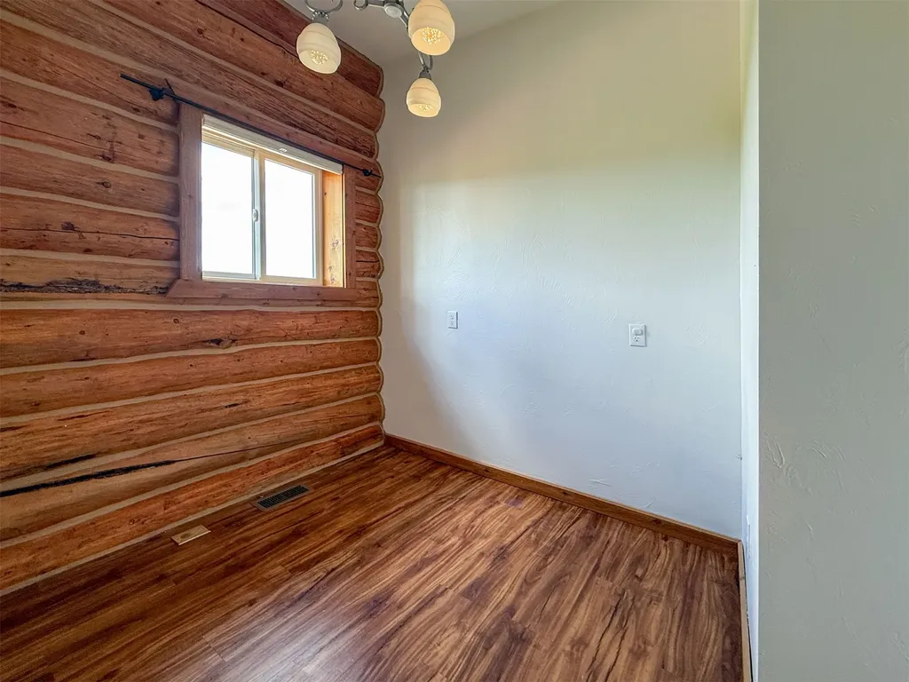 10 Dupuyer Avenue Valier MT 59486