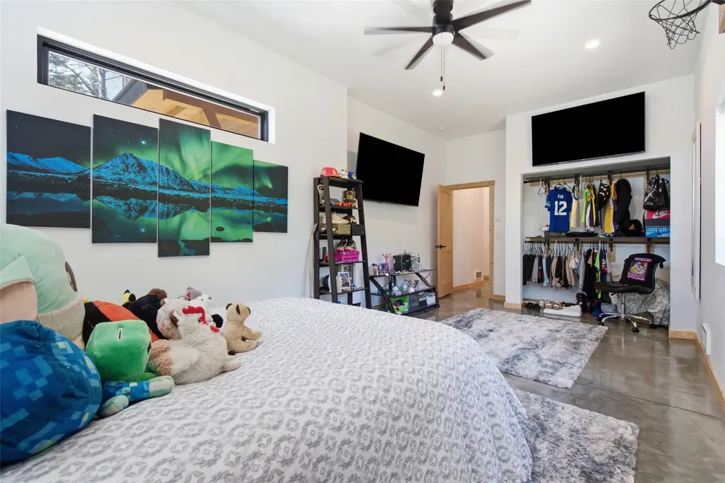 385 S Eighty Drive Somers MT 59932