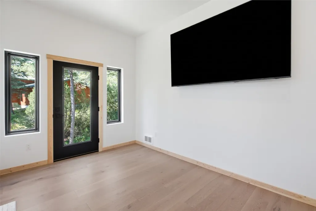 385 S Eighty Drive Somers MT 59932