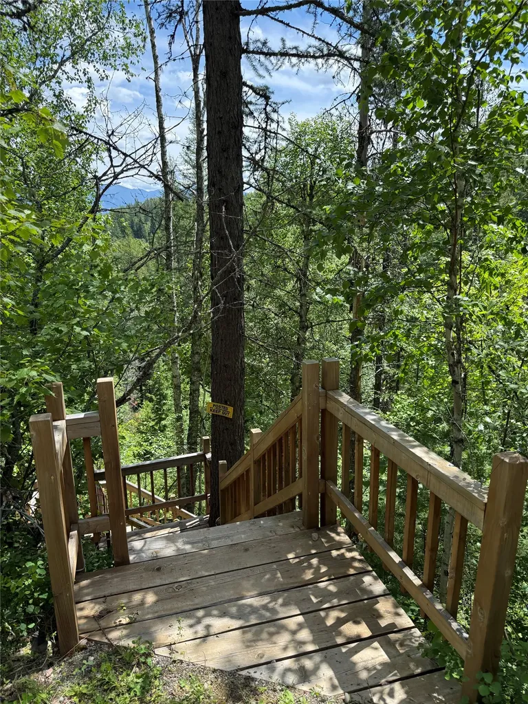 920 & 928 Bailey Drive Columbia Falls MT 59912