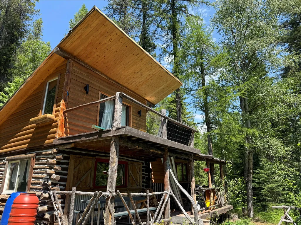 920 & 928 Bailey Drive Columbia Falls MT 59912