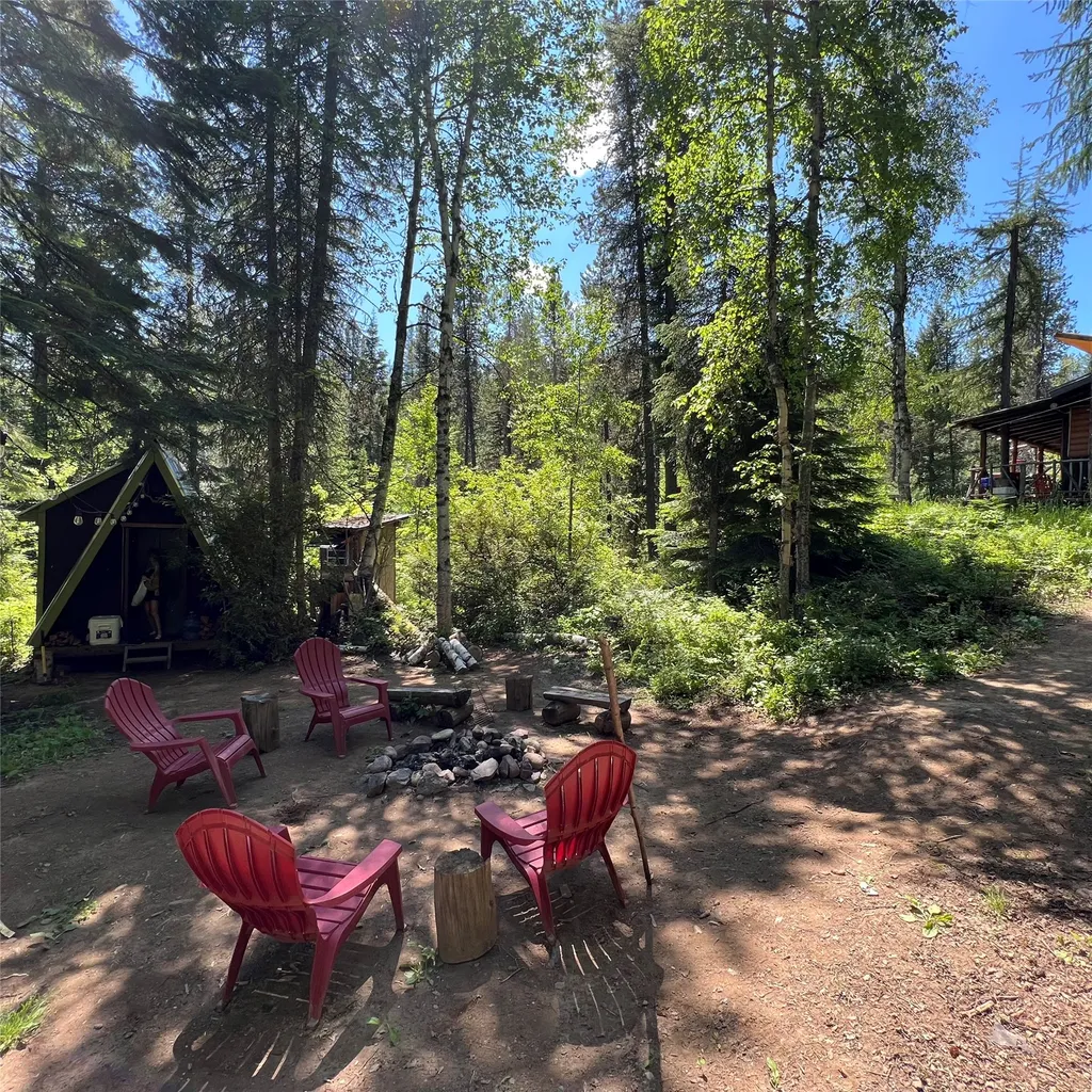920 & 928 Bailey Drive Columbia Falls MT 59912