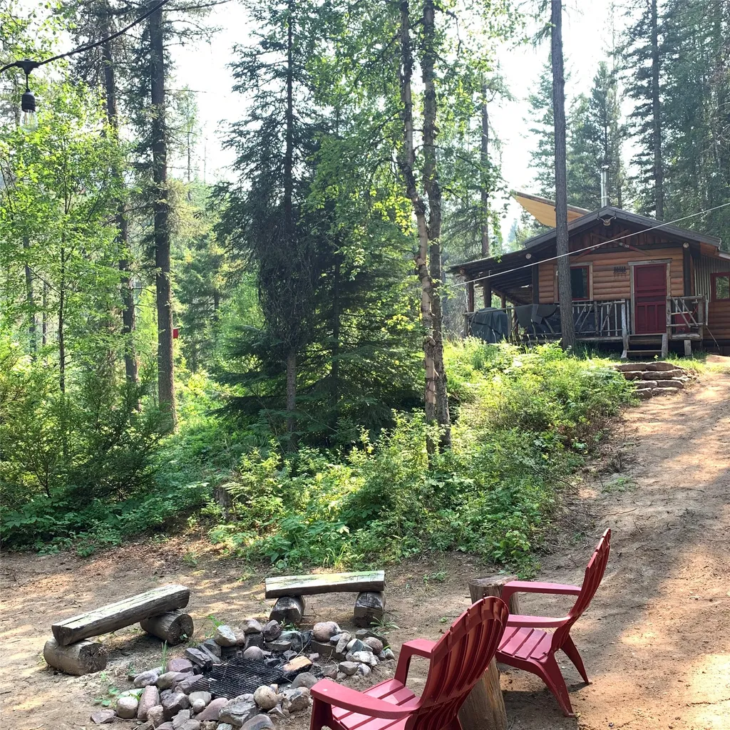 920 & 928 Bailey Drive Columbia Falls MT 59912