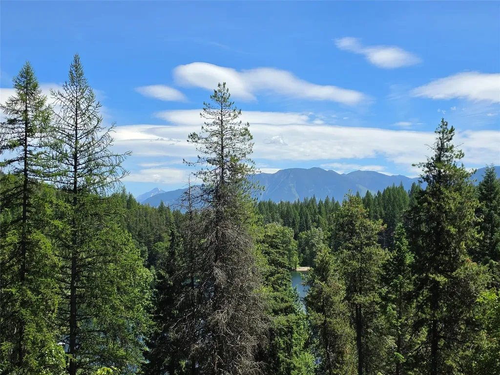 920 & 928 Bailey Drive Columbia Falls MT 59912