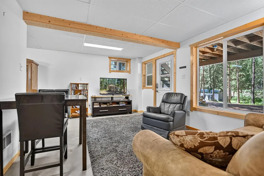 100 Pine Bay Drive Rexford MT 59930
