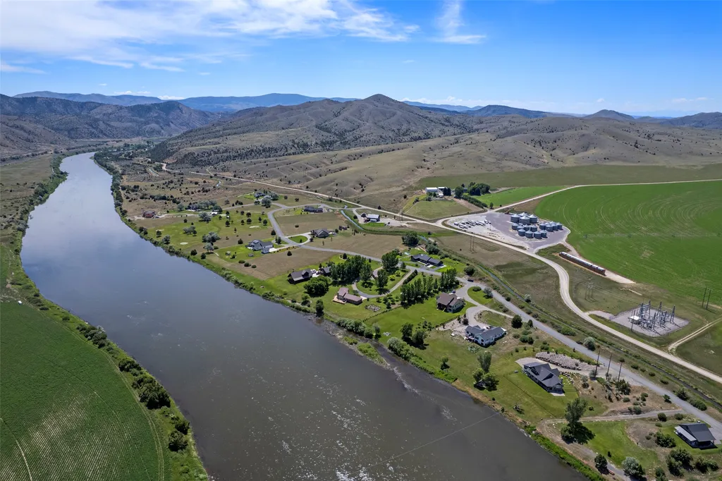 44 Missouri View Loop Toston MT 59643