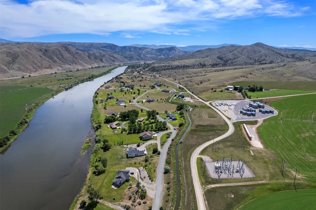 44 Missouri View Loop Toston MT 59643