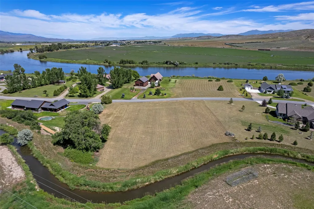 44 Missouri View Loop Toston MT 59643