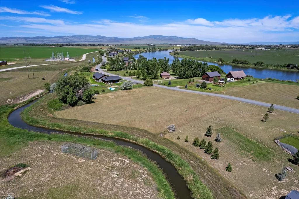 44 Missouri View Loop Toston MT 59643