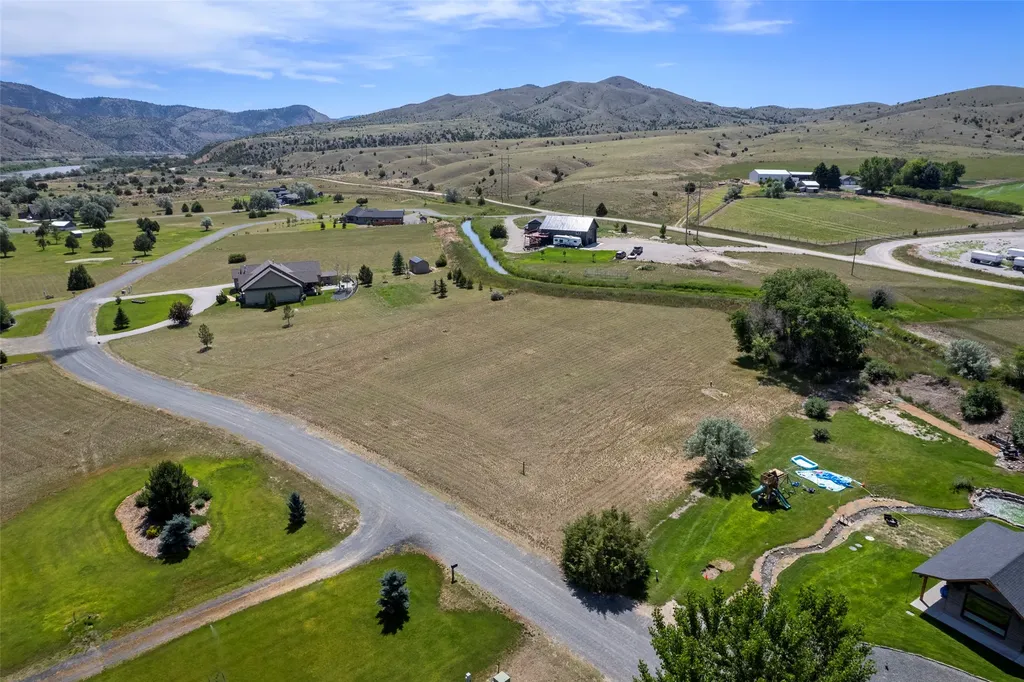 44 Missouri View Loop Toston MT 59643