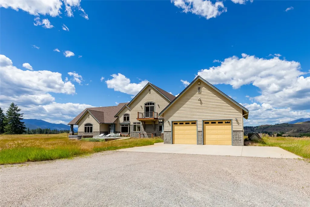 22 Woods Rose Lane Plains MT 59859