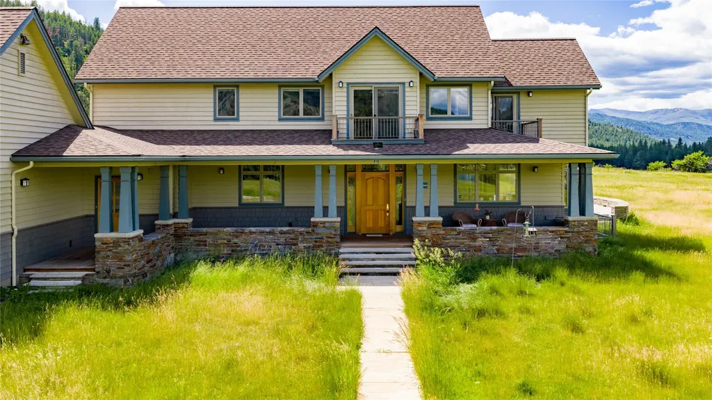 22 Woods Rose Lane Plains MT 59859