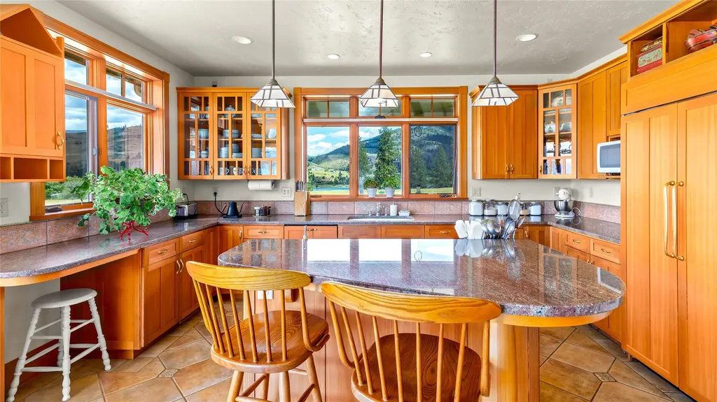 22 Woods Rose Lane Plains MT 59859