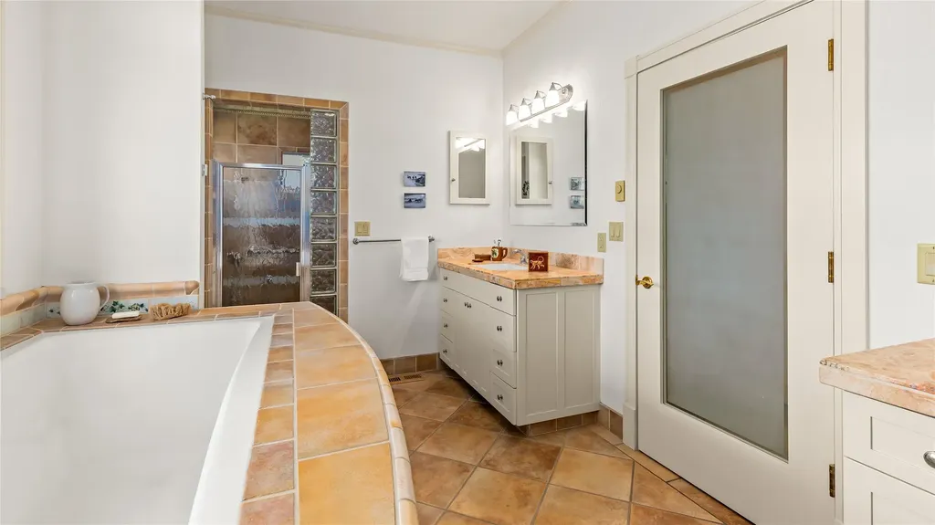 22 Woods Rose Lane Plains MT 59859