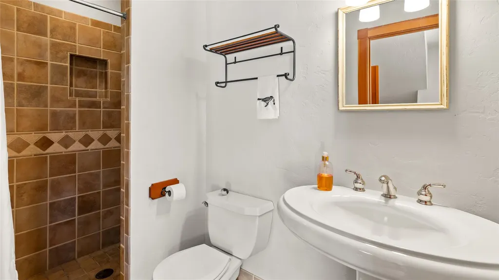 22 Woods Rose Lane Plains MT 59859
