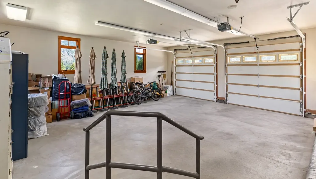 22 Woods Rose Lane Plains MT 59859
