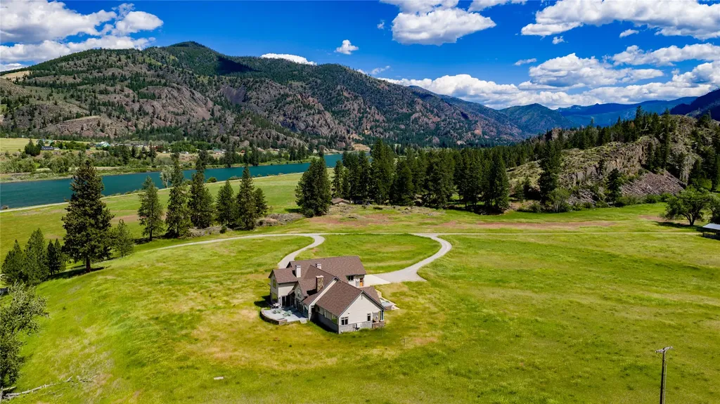 22 Woods Rose Lane Plains MT 59859