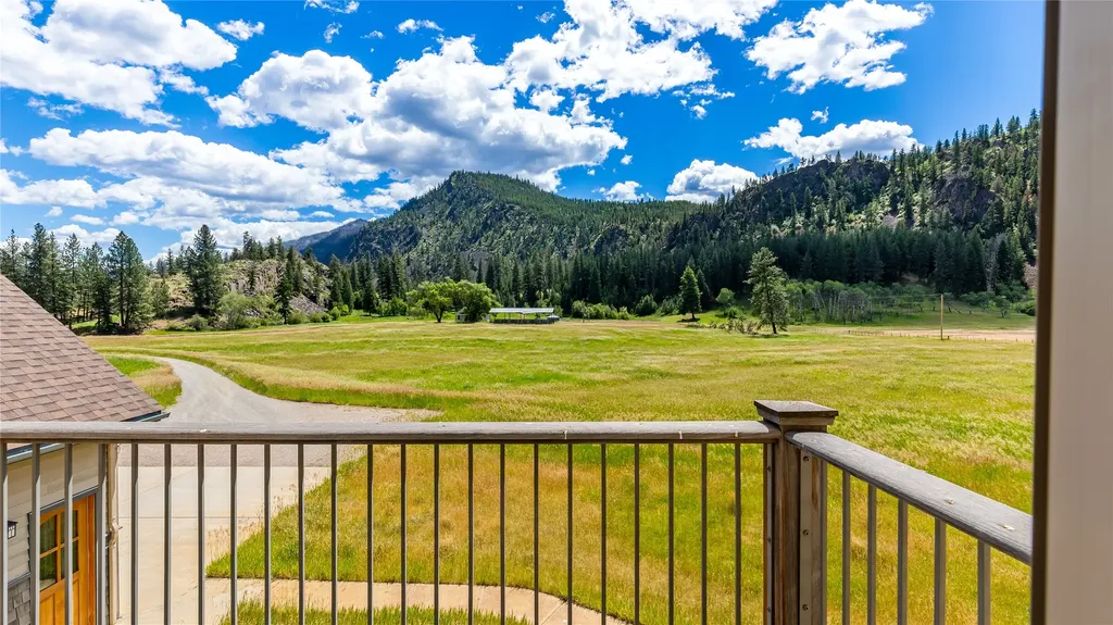 22 Woods Rose Lane Plains MT 59859