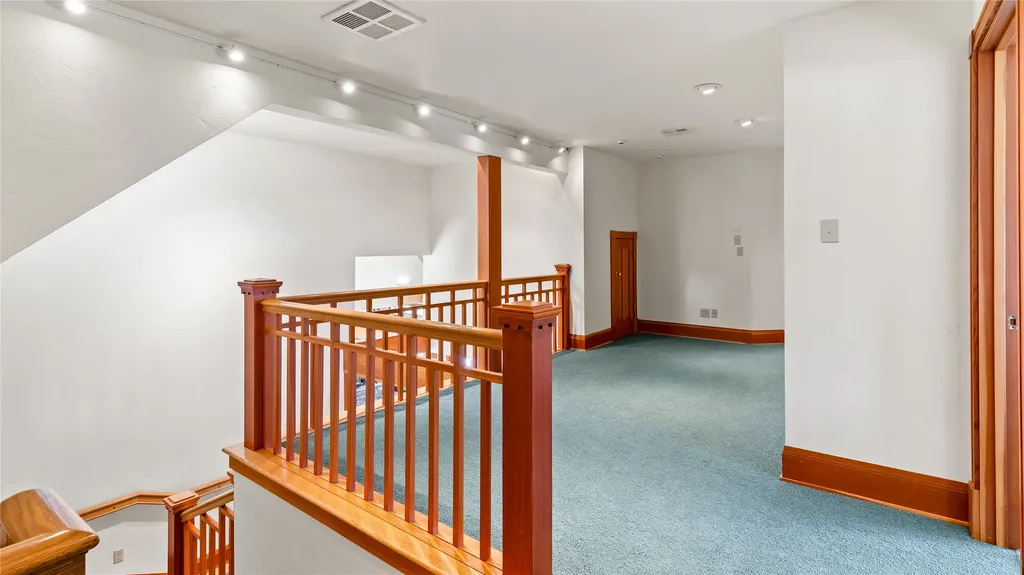 22 Woods Rose Lane Plains MT 59859