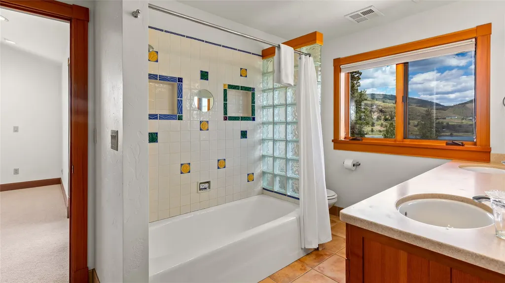 22 Woods Rose Lane Plains MT 59859