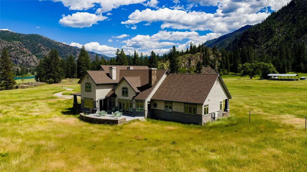 22 Woods Rose Lane Plains MT 59859