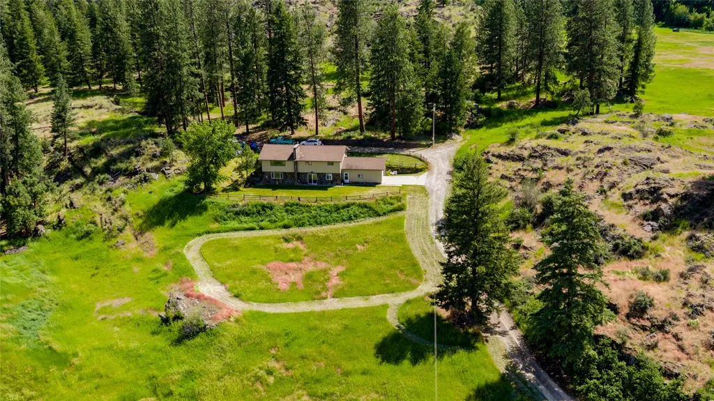 22 Woods Rose Lane Plains MT 59859