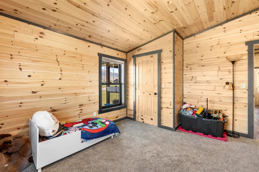 15 Sapphire Way Sheridan MT 59749