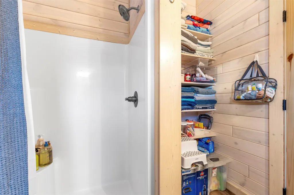 15 Sapphire Way Sheridan MT 59749