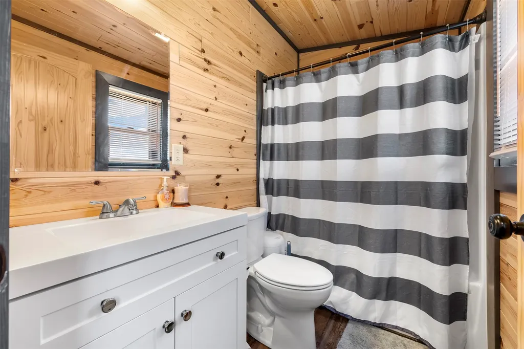 15 Sapphire Way Sheridan MT 59749