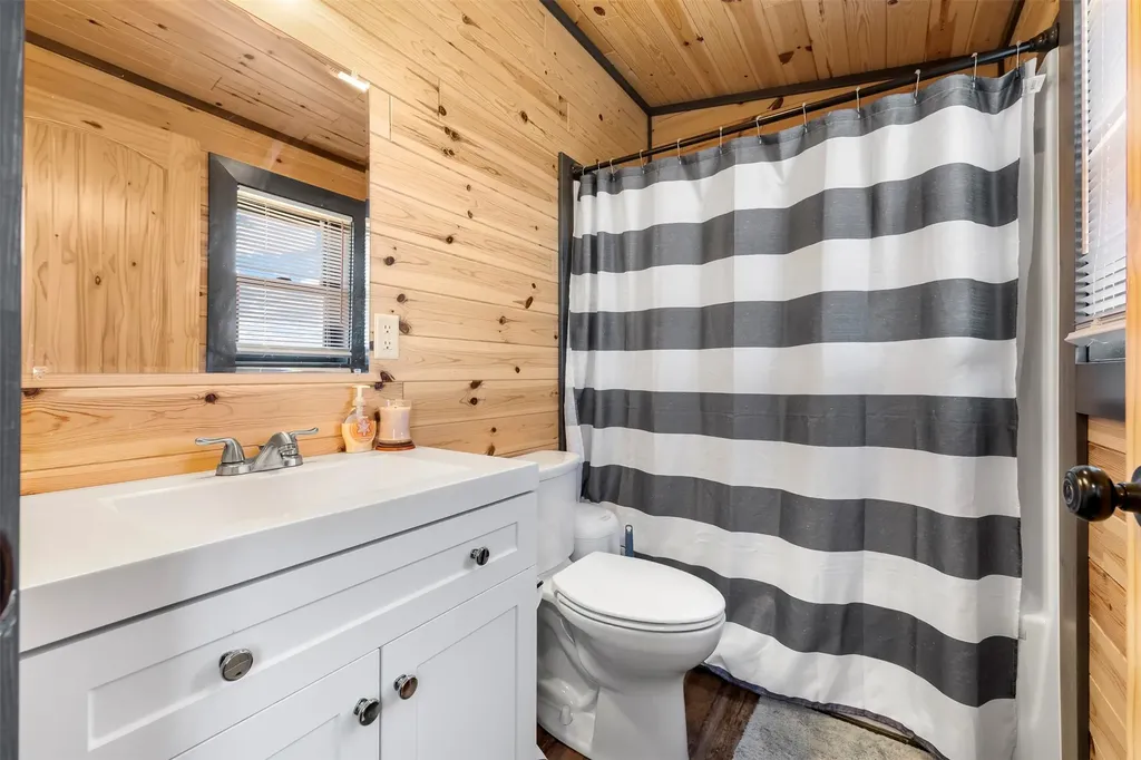 15 Sapphire Way Sheridan MT 59749
